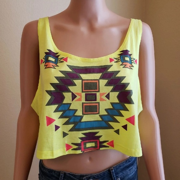 Forever 21 Tops - Forever 21 Aztec print crop top